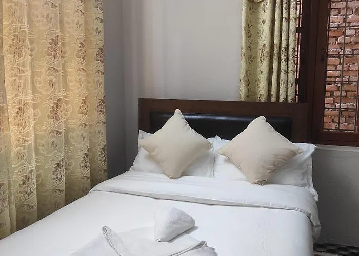 Anzanaz - Nhh * Katmandu